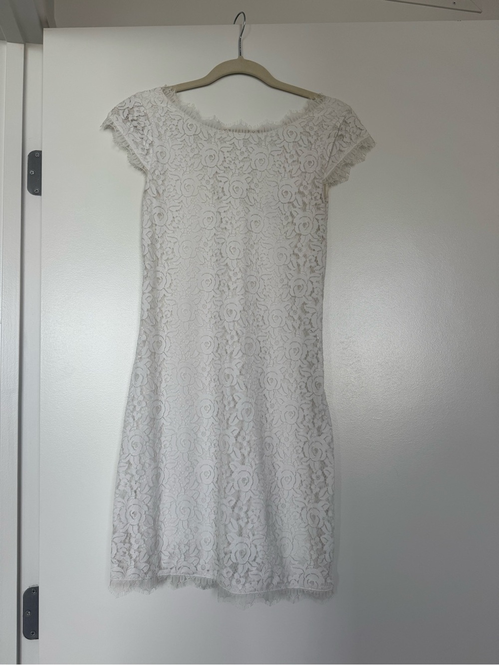 Diane Von Furstenberg White Floral Lace Dress Size 2